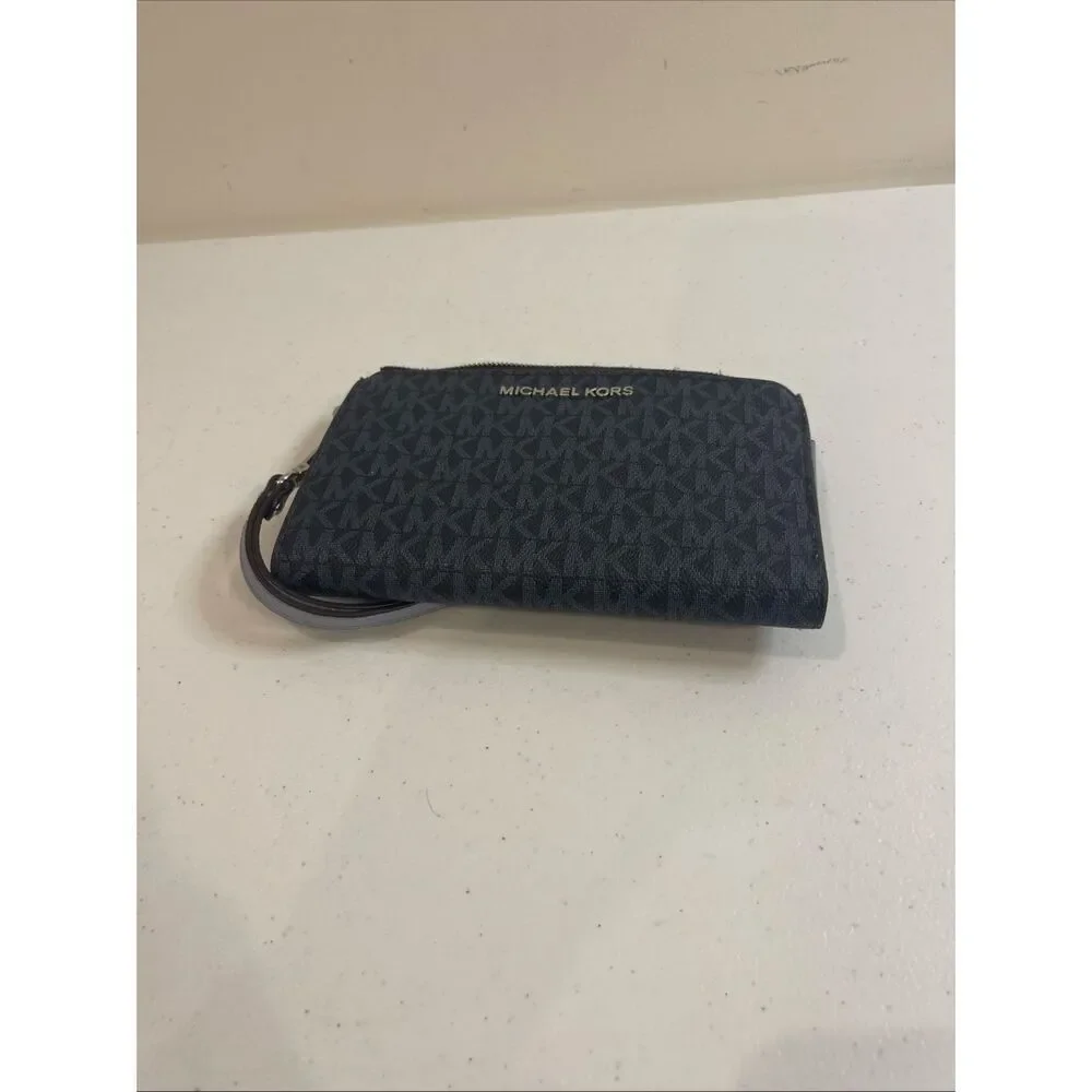 Michael Kors Jet Set Travel Double Zip Phone Wristlet Wallet in blue signature l